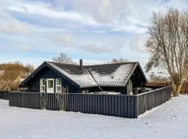 3 Bedroom Nice Home In Haarby