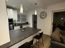 5 bedroom house in petts wood