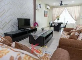 Cozy Retreat Home 3-Storey Landed-5R4B-16 Pax-City KK