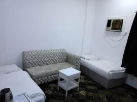 Hotel Qamar Al Madina - فندق قمر المدينة, hostel en Ar Rayn
