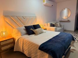 Exclusivo Apartasuites Reserva del Mar 2 Playa Salguero, hotelli kohteessa Gaira
