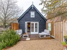 Modern Holiday Home in Vrouwenpolder