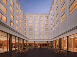 Doubletree By Hilton Bengaluru Airport، فندق في بانغالور