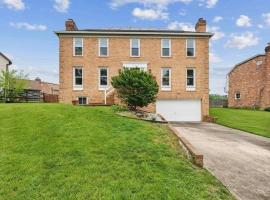Spacious Home Near UMD and DC, hotel a Adelphi