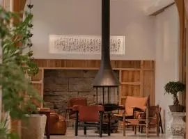 Patio Spring Holiday Inn--Free pick up-Airport & Railway st ation&TianMen Mount ain--Free travel customization