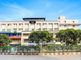 Collection O Infocity Metro Station Gandhinagar Formerly Hotel Grand Krishna