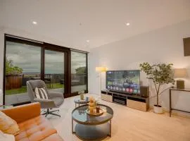 Sky One 3BR 3Bath Penthouse Grand Terrace Pool