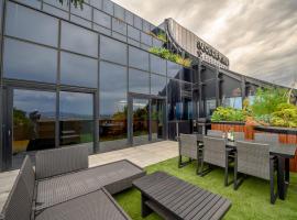 Sky One Grand Terrace, Hotel in Box Hill