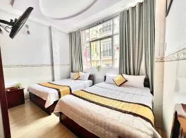 ÔNG NĂM HOTEL - Trung Tâm Bến Ninh Kiều