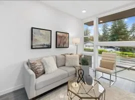 Modern Townhome Rooftop Deck 15 mins Downtown