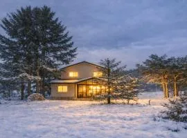 Ubaku Villa 美瑛一棟貸し別荘 Private Nature Retreat in Biei Hokkaido