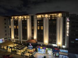 Red Carpet Hotel & Suites, hotel de luxo em Am&atilde;