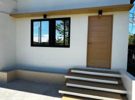 Casa Caridad Transient House, hotel i San Nicolas