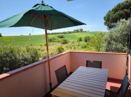 M195 - Marcelli, trilocale a 2 passi dal mare, hotel en Marcelli