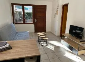 Studio avec terrasse à Aigueblanche