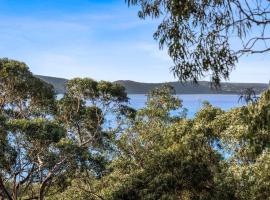 Boxy's Beach House Perfect Location Walk Anywhere, hotelli kohteessa Lorne