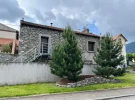 MCC House, cozy accommodation with terrace and BBQ