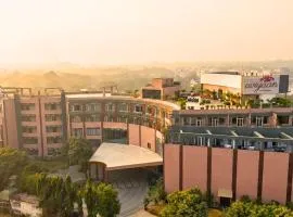 The Aviyaan Luxe Serenity