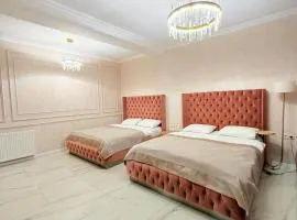 T I F L I S Hotel