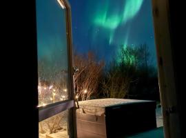 Luxurious Cabin with Hot tub, hôtel à Stóri-Ás