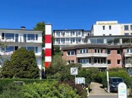 Hotel Zur schönen Aussicht, hotel di Grömitz