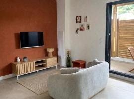 T2 cosy - Ti nid vert, hotel s parkirali&scaron;tem u gradu 'La Possession'