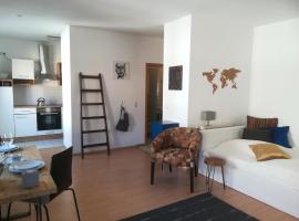 1-Raum-Apartment -Stockholm-، فندق في كامينز