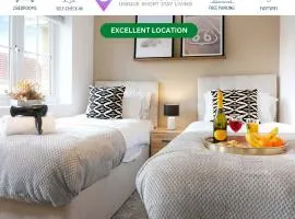 Stylish House - Close to City Centre and Luton Airport - Free Parking, Super-Fast Wifi, Garden and Smart TV with Netflix by Yoko Property
