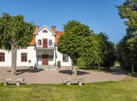 Manor House By Lake Mälaren Near Stockholm，Ekolsund的飯店