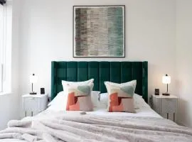Luxury Apartment: city centre, stylish, modern