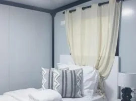 Cozy tiny home by the beach