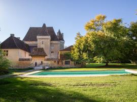 Château de Saint Maurice、La Peyrouseのホテル