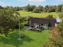 Cozy Home In Gørlev With House Sea View