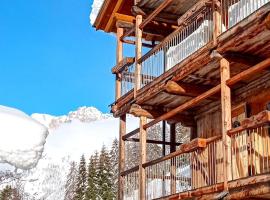 Tabià Fregona, Chalet Alpino con vista e stile tradizionale, hotel din Fregona