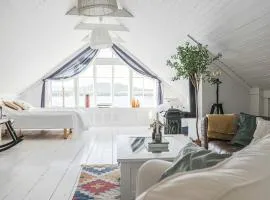 Rural House With Panoramic View Over Lake Hansa