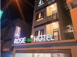Rosie Hotel, hotel i Ấp Ða Thiên