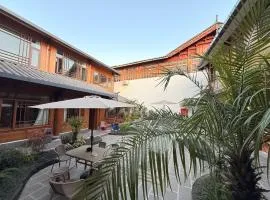 三里田纳西庭院观景客栈丨丽江古城木府店