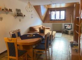 Casa De Nicola, hotel v mestu Tarvisio