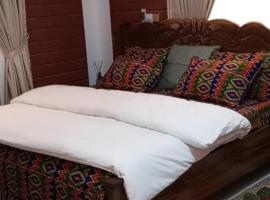 Sunset Banana Beach Resort, hotel em Prampram