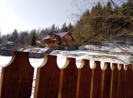 Cabana Iraclie, hotel v destinaci Voroneț