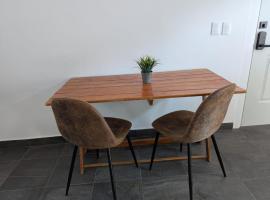 EstudioSuite Martinica Wifi Poliforum, hotel in Sofía