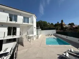 Casablanca-Private Family Mountain Home