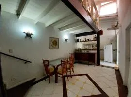 Casa com piscina e churrasqueira 30m da praia