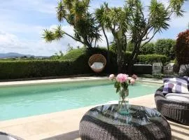 Rez de Villa, vue magnifique, piscine chauffée privée, spa villa Les Feuillantines