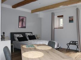 L'Autan sage, hotel v destinaci Montgeard