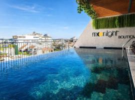 Moonlight Boutique Hotel, hotel in Hue