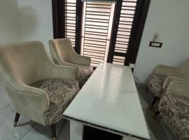 Alpine 7, Hotel in Narela