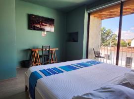 Hotel Momotus Tuxtla, en el centro - Acceso autónomo，圖斯特拉古鐵雷斯的飯店