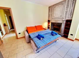 ZERO DISTANCE - ONE MINUTE TRAINS STATIONS - Tirano center