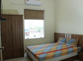 Hotel O by OYO Athitya Resort, hotel u gradu Sīkar